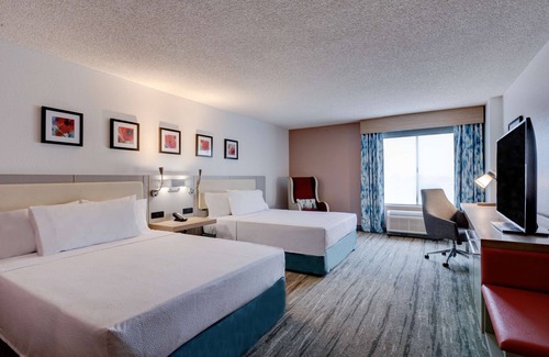 Anaheim Resort Hotel | Hilton Garden Inn Anaheim Garden Grove
