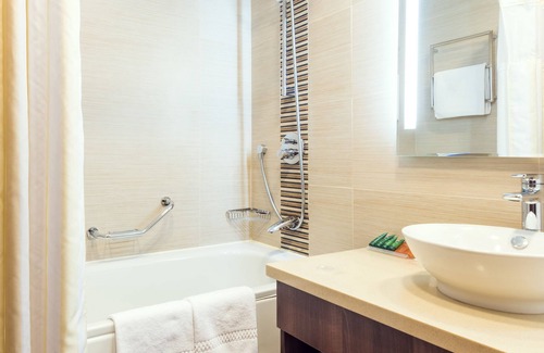Nur-Sultan Hotel | Hilton Garden Inn Astana