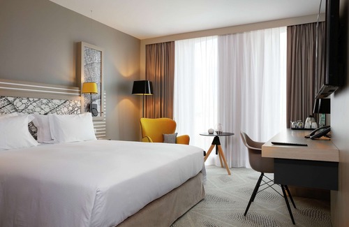 Saint Jean Station District Hotel | Hilton Garden Inn Bordeaux Centre