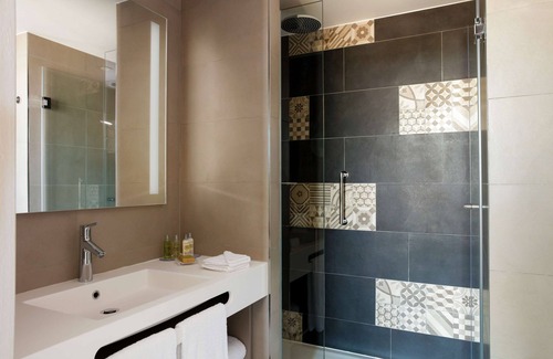 Saint Jean Station District Hotel | Hilton Garden Inn Bordeaux Centre