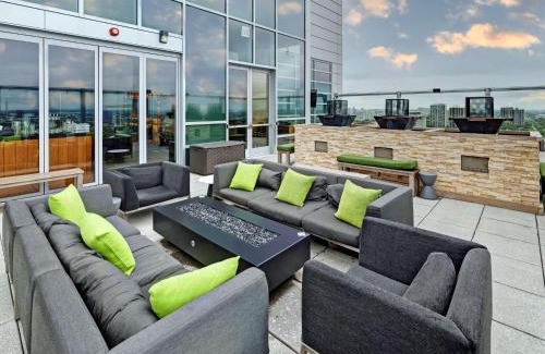 Near South Side Hotel | Hilton Garden Inn Chicago McCormick Place