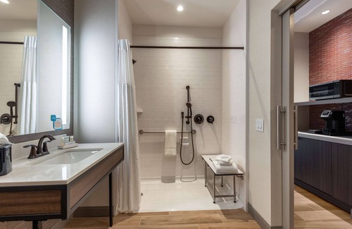 The Loop Hotel | Hilton Garden Inn Chicago Central Loop