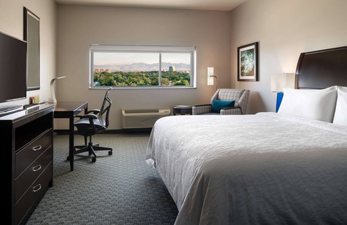 Denver Hotel | Hilton Garden Inn Denver/Cherry Creek