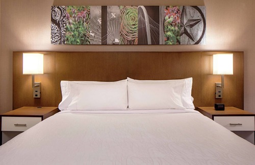 Downtown Dallas Hotel | Hilton Garden Inn Downtown Dallas