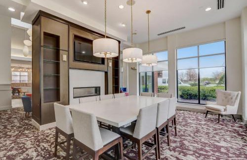 Pike Hotel | Hilton Garden Inn Indianapolis Northwest