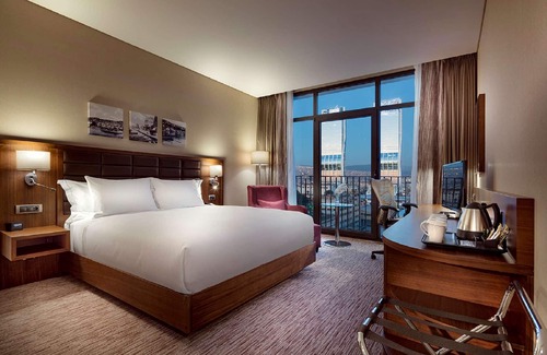 Bayraklı Hotel | Hilton Garden Inn Izmir Bayrakli