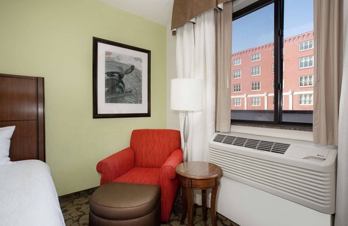Downtown Lincoln Hotel | Hilton Garden Inn Lincoln Downtown/Haymarket