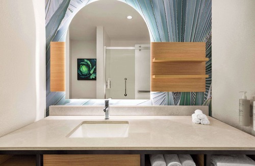 Monterey Hotel | Hilton Garden Inn Monterey