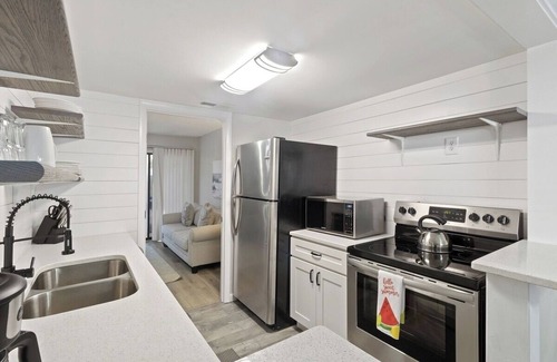 Palmetto Dunes Cabaña | Hilton Head 3BR Retreat Pool, Dining & Shops