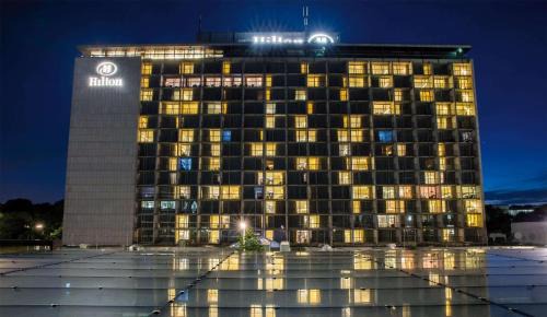 Kleinhesselohe Hotel | Hilton Munich Park