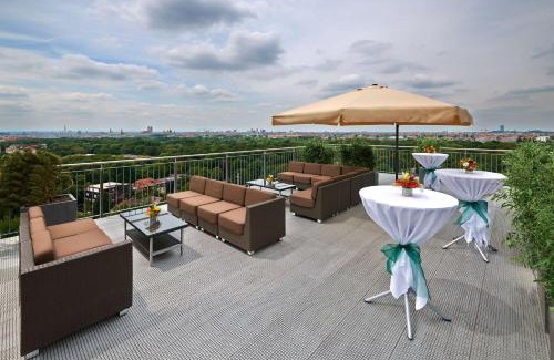 Kleinhesselohe Hotel | Hilton Munich Park