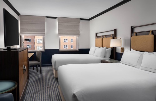 Evanston Hotel | Hilton Orrington / Evanston