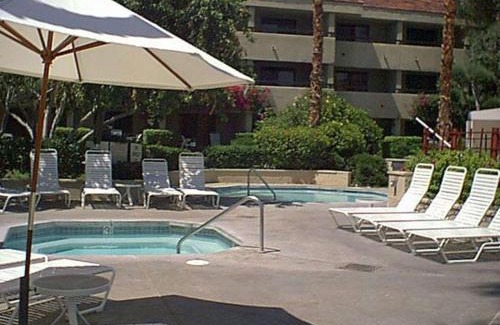Downtown Palm Springs Complejo | Hilton Palm Springs