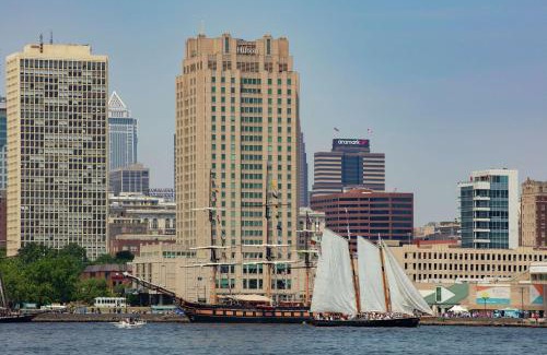 Society Hill Hotel | Hilton Philadelphia at Penn's Landing