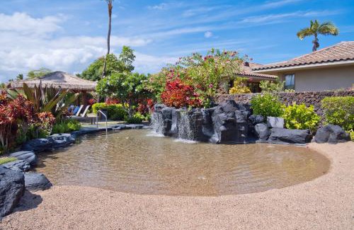 Waikoloa Casa | Hilton Pool Pass Included, Kolea - Luxe 2BR Villa Steps to Beach Pool HotTub Gym