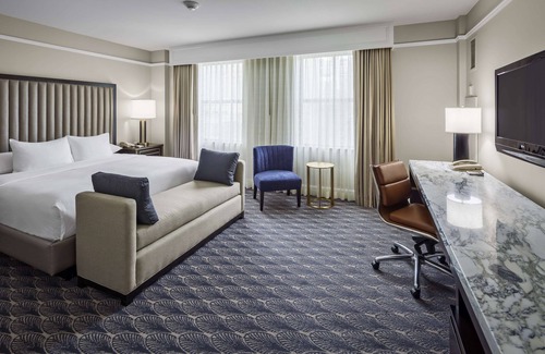 Power and Light District Hotel | Hilton President Kansas City
