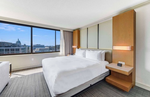 Capitol Hill Hotel | Hilton Washington DC Capitol Hill
