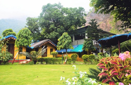 Rishikesh Complejo | Him River Resort