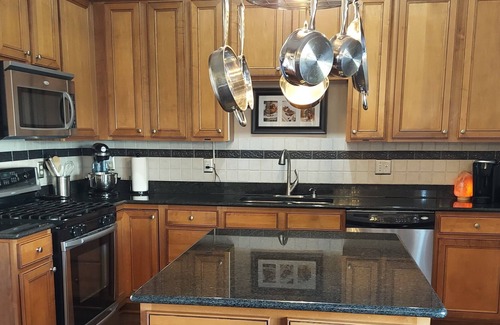 Culpeper Casa | Himalayan Salt Retreat - 3Br 2.5Ba