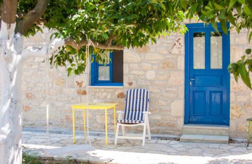 Himare Hostal | Himara Hostel
