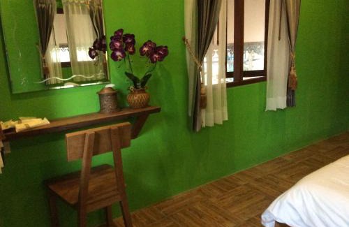 Sila Complejo | Himawari Restaurant & Cottage
