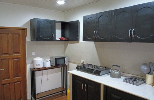 Waterloo Casa | HIMMA'S 3-bedroom Luxury Family House with strong WIFI.