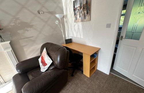 Barwell Casa | Hinckley Home Sleeps 5 Complete House