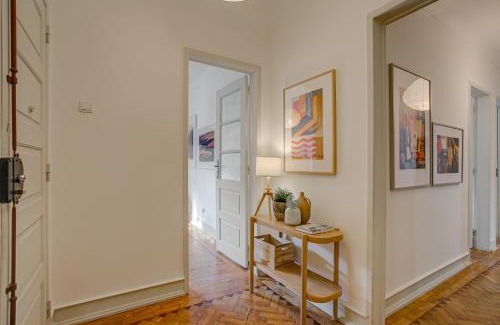Sao Joao de Deus Apartamento | Hip and Spacious TM Flat in Areeiro