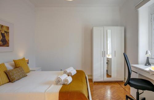 Sao Joao de Deus Apartamento | Hip and Spacious TM Flat in Areeiro