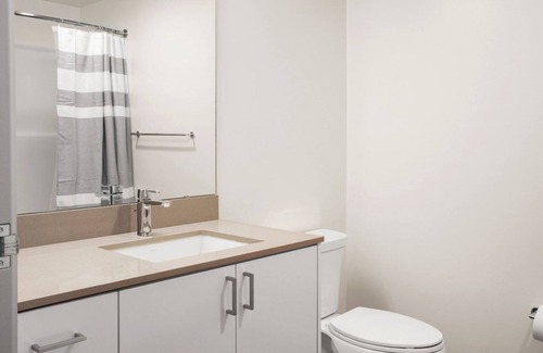 Wilburton Apartamento | Hip Bellevue Studio w/ Gym & W/D, near Spring District, by Blueground