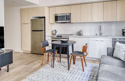Downtown Berkeley Apartamento | Hip Berkeley Studio w/ W/D & Coworking, walkable to BART, by Blueground