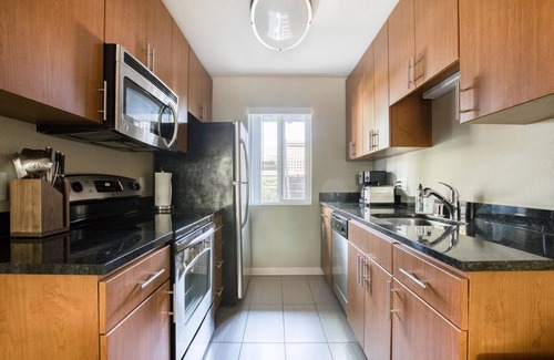 Cupertino Apartamento | Hip Cupertino 2BR w/ Cinema, Gym & A/C, nr Restaurants, by Blueground