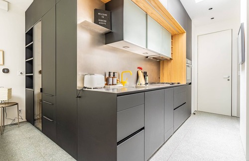 West Bellevue Apartamento | Hip Modern Studio in serene central Bellevue with AC, WiFi, Kitchen, TV