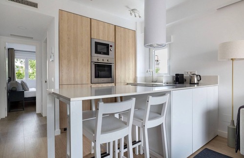 Nueva España Apartamento | Hip Nueva España 2BR w/ Doorman, in Chamartín, by Blueground