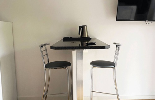 Osnabrueck Apartamento | Balcony - Kitchen - Cofee & Tea - home2share