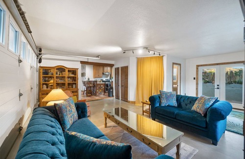 Morongo Valley Casa | Hipster Chic Dog-Friendly Oasis in Morongo Valley