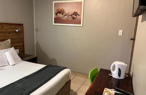 Eikenbosch Casa | Hirondelle @ 45 Old Paarl