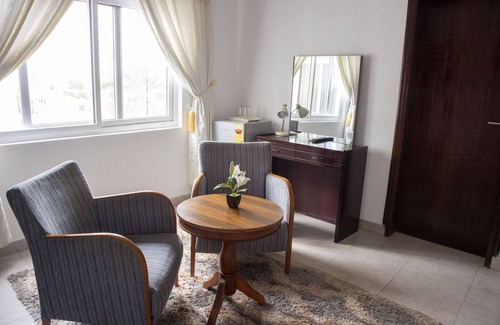 Teshie Apartamento | His Majesty's Hotel and Apartments
