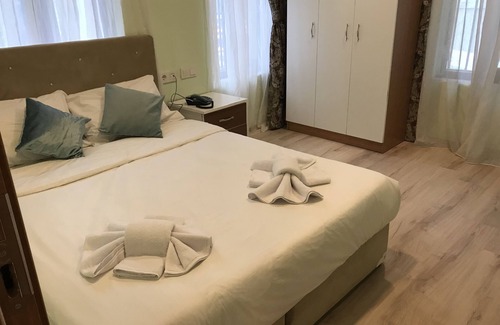 Emin Sinan Hotel | Historial Hotel