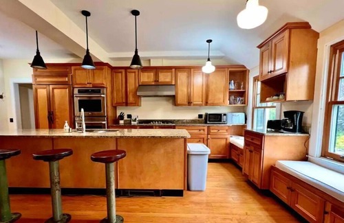 Northeast Harbor Casa | Historic 10-BR Main St. Mansion