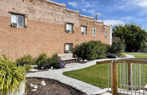 Ucon Apartamento | Historic 100-year-old lodging en route to Yellowstone Apt#1