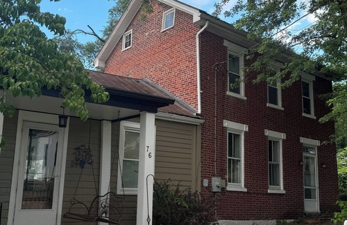 West Middletown Casa | Historic and reportedly haunted1846 fully restored pet-friendly house for you.