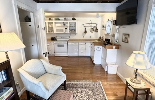 Bar Harbor Cabaña | Historic 1850 Downtown Retreat [Driftwood Cottage]