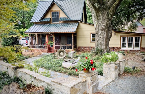 Southern Pines Cabaña | Historic 1890 Cottage in the Heart of Downtown Southern Pines, NC!