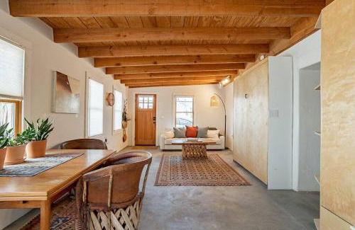 Barrio Viejo Apartamento | Historic 1900 Adobe Downtown Barrio Retreat, Low Summer Rates!