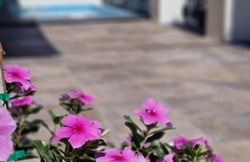Malaga-Este Villa | Villa Balneario de Pina: maison historique rénovée près de la plage de Pedregalejo, Malaga.