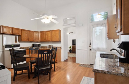 West Riverside Casa | Historic 1BR house in Uptown New Orleans