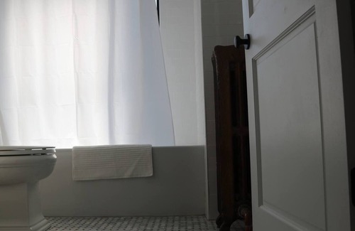 Crown Heights Casa | Historic 2-Bedroom Charm in Crown Heights.