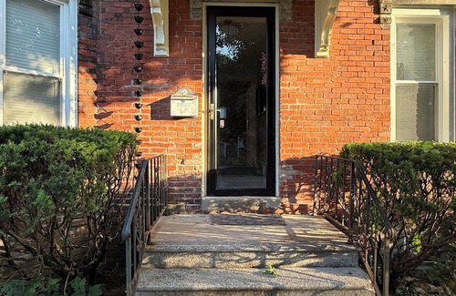 Owosso Condominio | Historic 2-bedroom condo in Owosso
