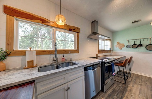 Midland Casa | Historic 2-bedroom home in Central Midland